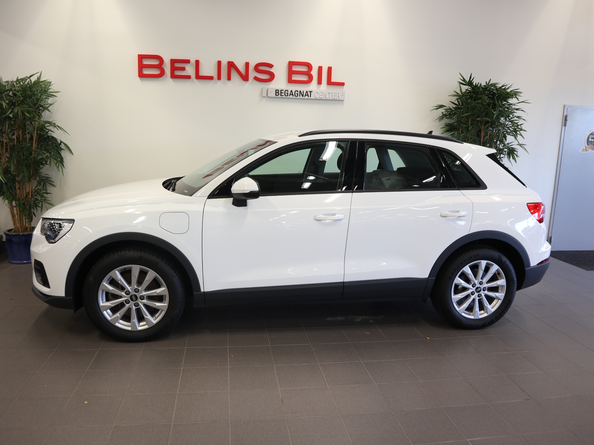 Audi Q3 2023, photo 2/34