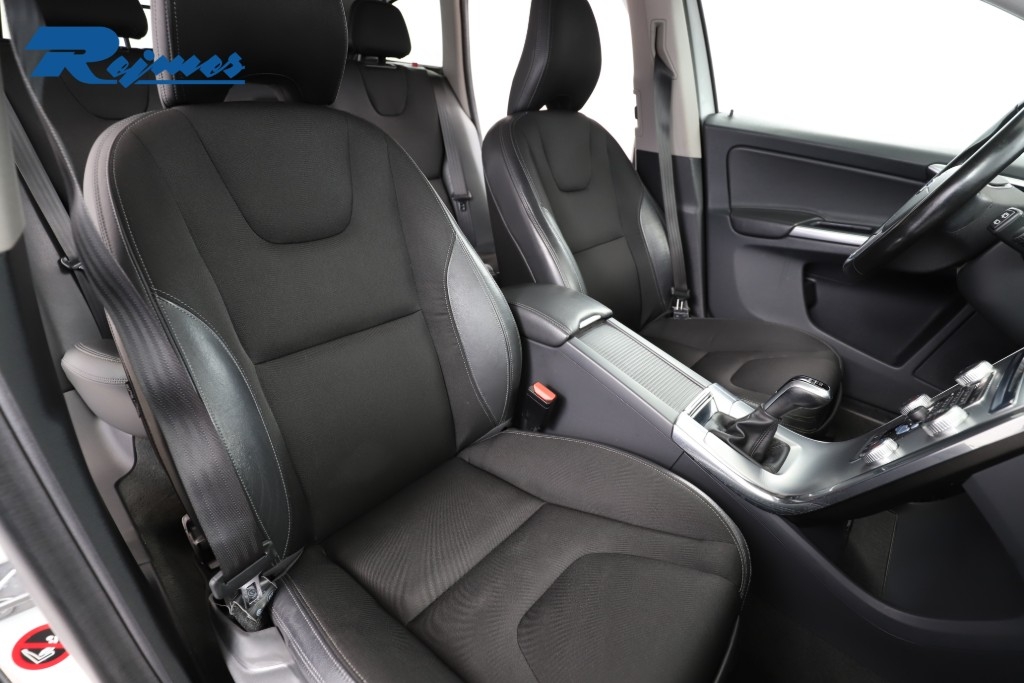 Volvo XC60 Momentum Classic 2017, bild 6/10