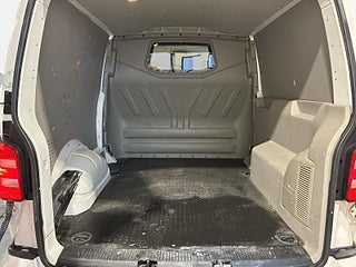 Volkswagen Transporter Kombi T32 2.0 TDI BMT Drag Kamera Värmare Navi S&V-däck