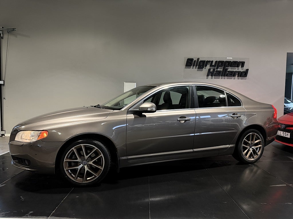 Volvo S80 D5 Geartronic Summum Läder Pdc Elstol 185Hk 18" Nyserv