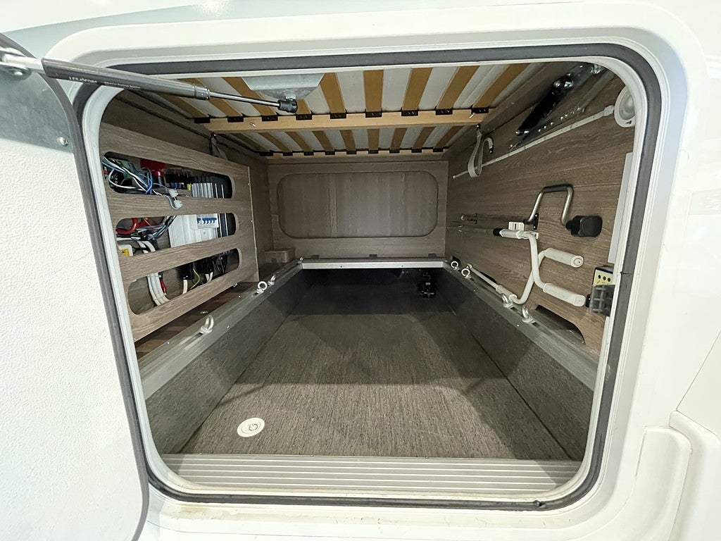 Kabe Classic 740 LXL /ALDE / AC-bodel / Solcell / Automat / - Kabe