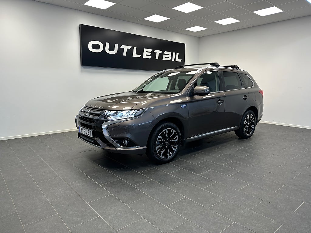 Mitsubishi Outlander PHEV CVT Business Dragkrok RockFord 360-kam Läder 