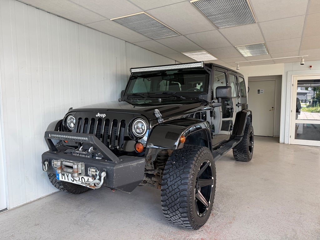 Jeep Wrangler Unlimited 2.8 4WD Euro 5 Automat Vinsch Tuff 20 Tum 