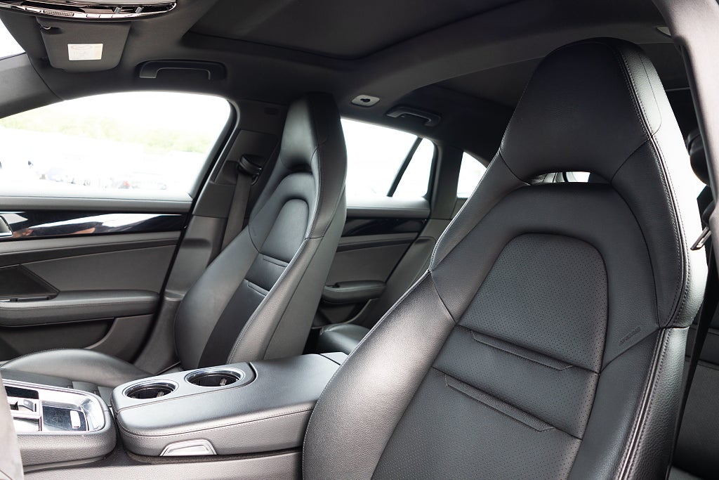 Porsche Panamera 4 E-Hybrid Sport Turismo PDK 462 hk Se utrustning!