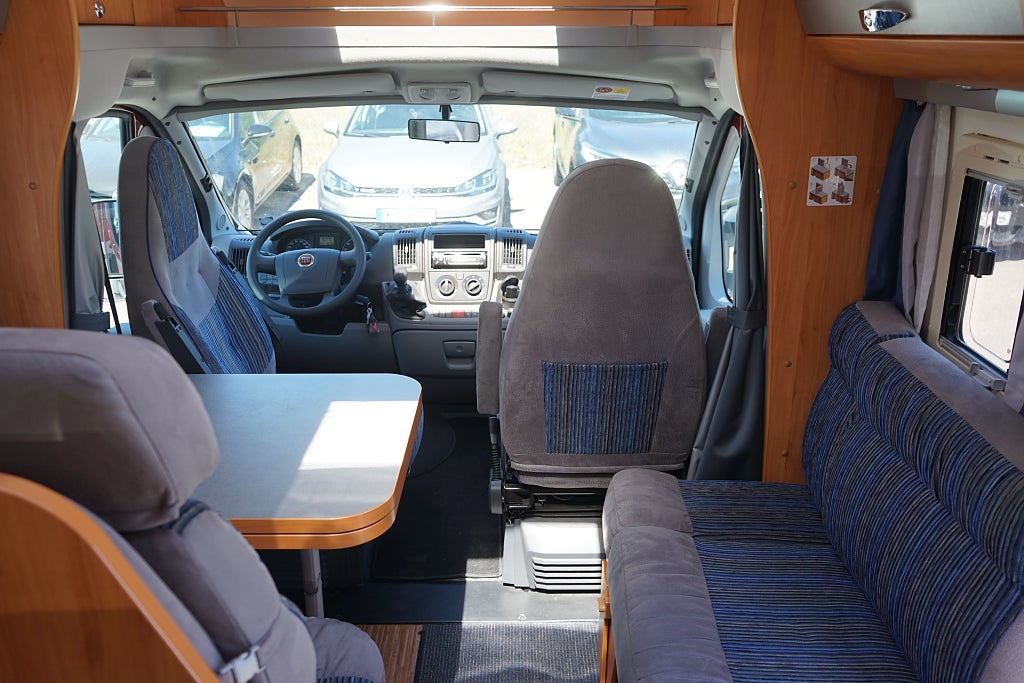 Adria Mobil Coral S 670 SLT Scandinavian Edition 131 hk 4.99% Ränta