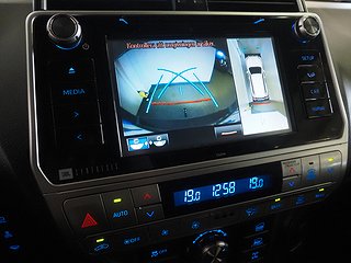 SUV Toyota Land Cruiser 14 av 28