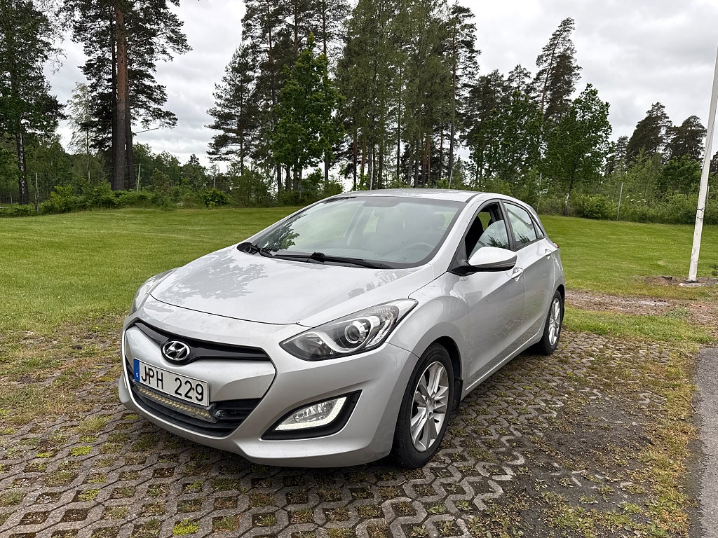 Hyundai i30 5-dörrar 1.6 CRDi Sport Euro 5