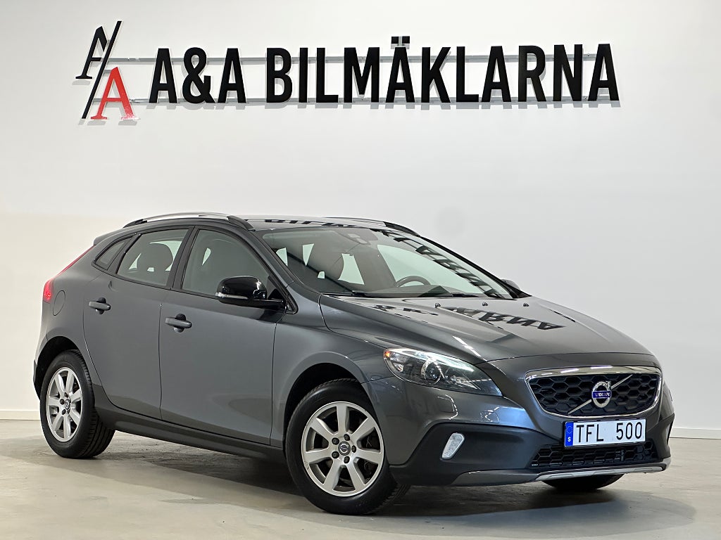 Volvo V40 Cross Country D2 Powershift Momentum Dragkrok Värmare 