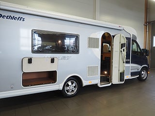 Husbil-halvintegrerad Dethleffs Globetrotter 6 av 28
