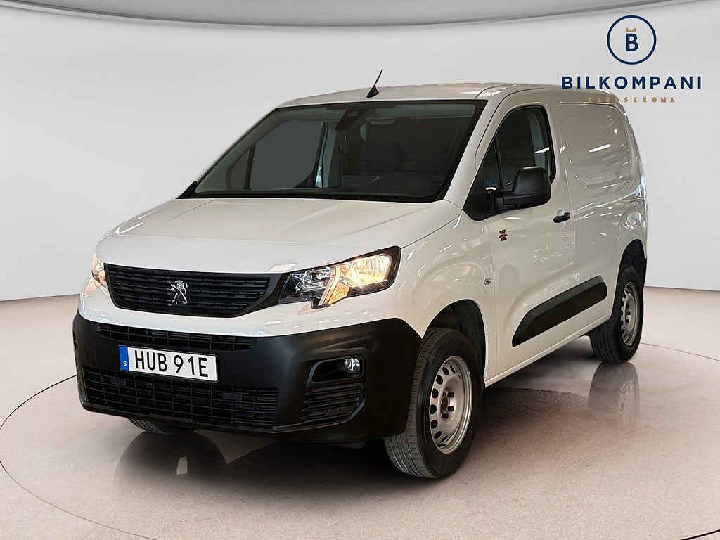 Peugeot Partner PRO+ L1 130 4X4 Dragkrok Inredning Kamera Motorvärmare 2020