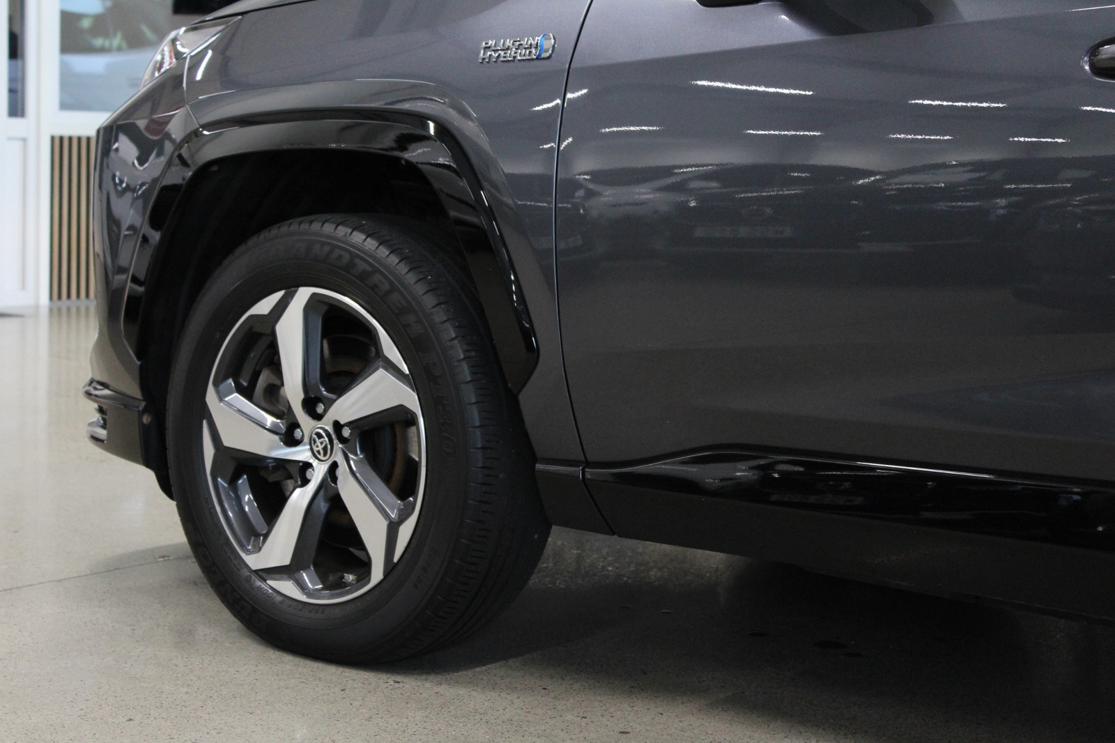 Toyota RAV4 Plug-in Hybrid E-CVT Launch Edition, Drag, B-Kamera 2021 - miniatyr 11