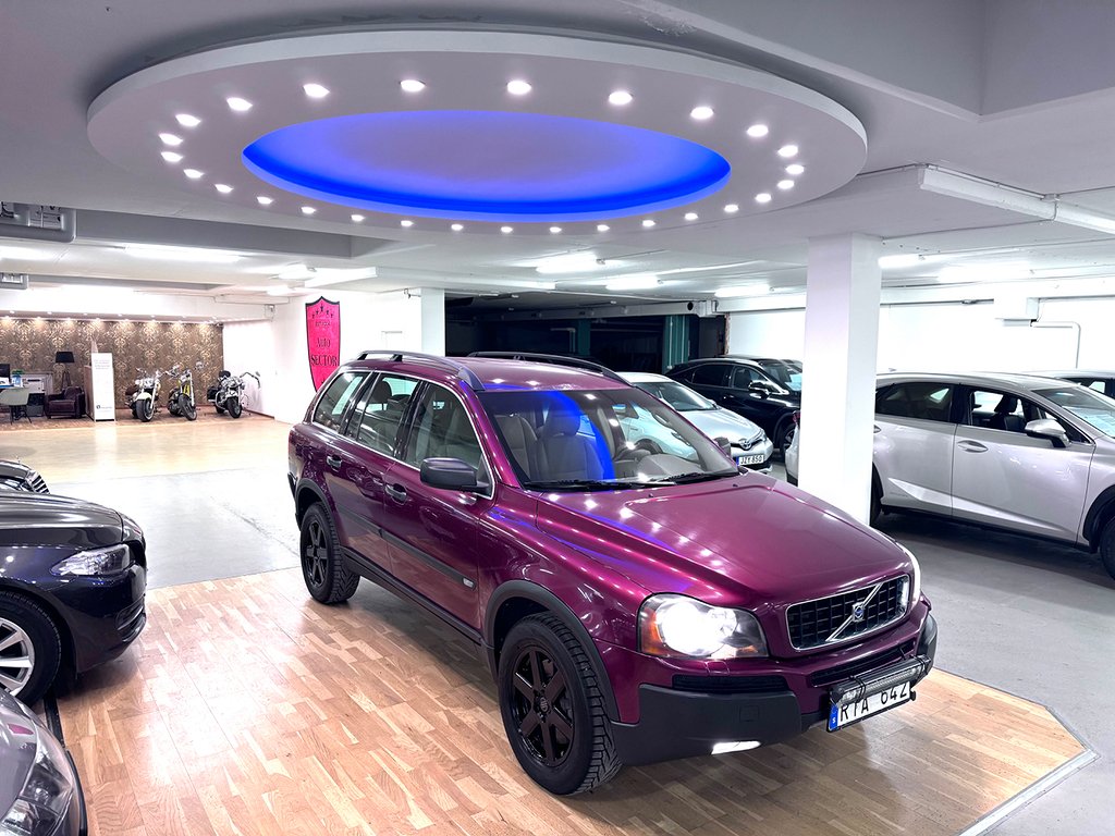 Volvo XC90 2.5T AWD Base 7-sits påkostad ca 40000kr!