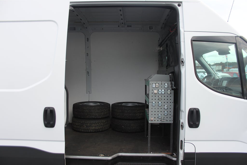 Iveco Daily 35-140 Skåpbil 2.3 JTD Hi-Matic Euro 6, bild 5