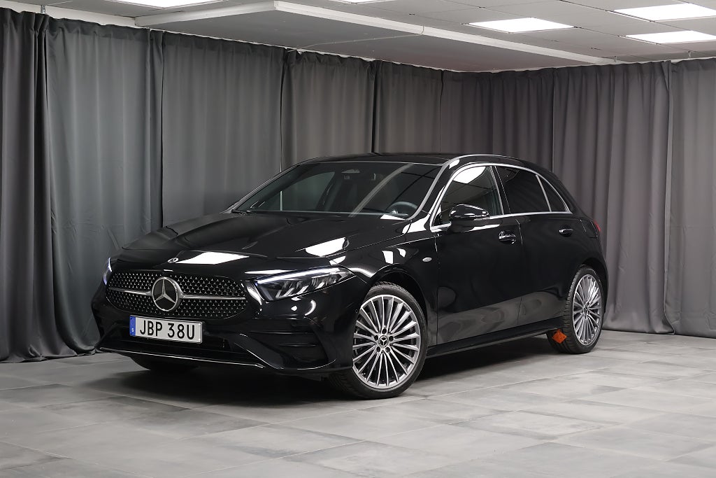 Mercedes-Benz A 250 e AMG Premium Pano Burmester Keyless LED Moms