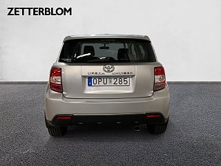 SUV Toyota Urban Cruiser 4 av 16