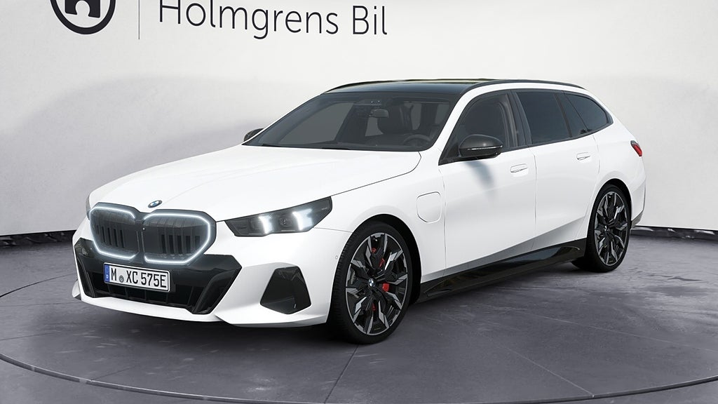 BMW 550 e xDrive Touring M Sport Pro Business Ed Drag DA Pro B W | Ränta