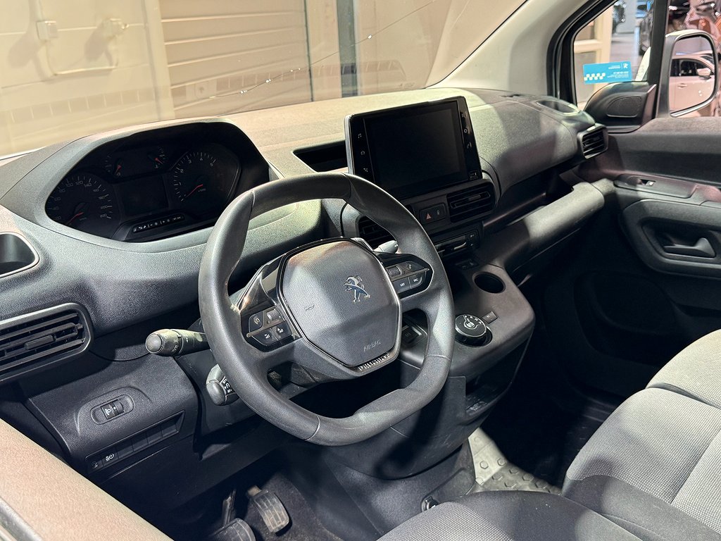 Peugeot Partner PRO L2 130hk Aut | Kamera | Drag | Moms | 2019