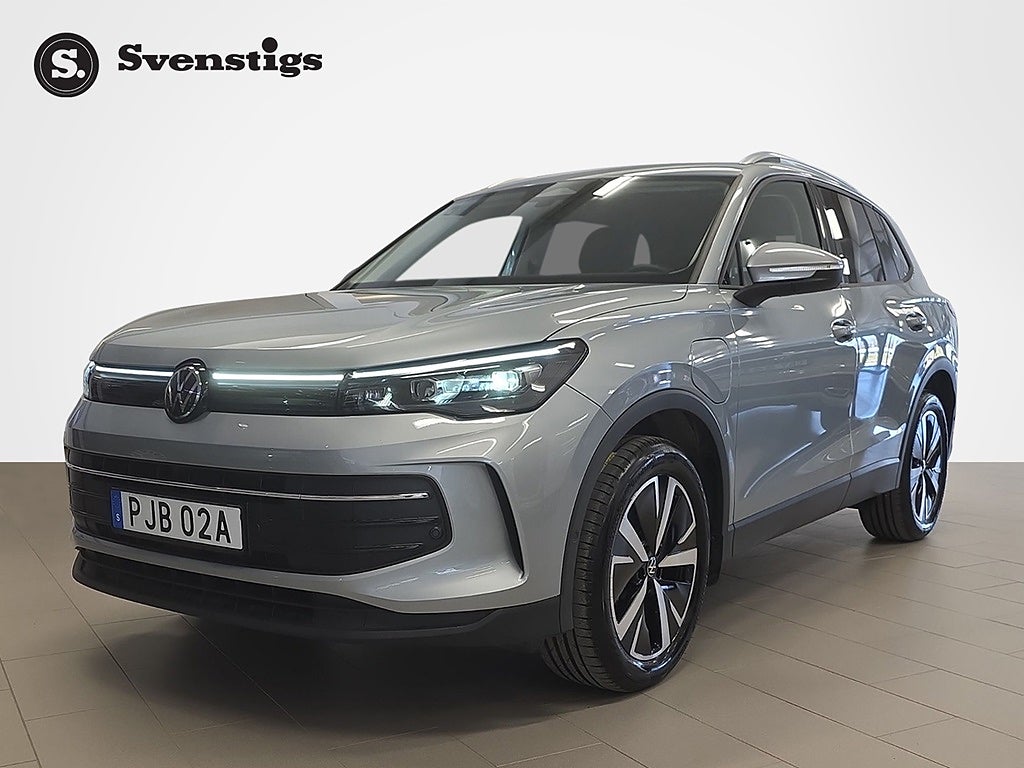 Volkswagen Tiguan LIFE 1.5 TSI eHybrid 204hk Drag Backkamera