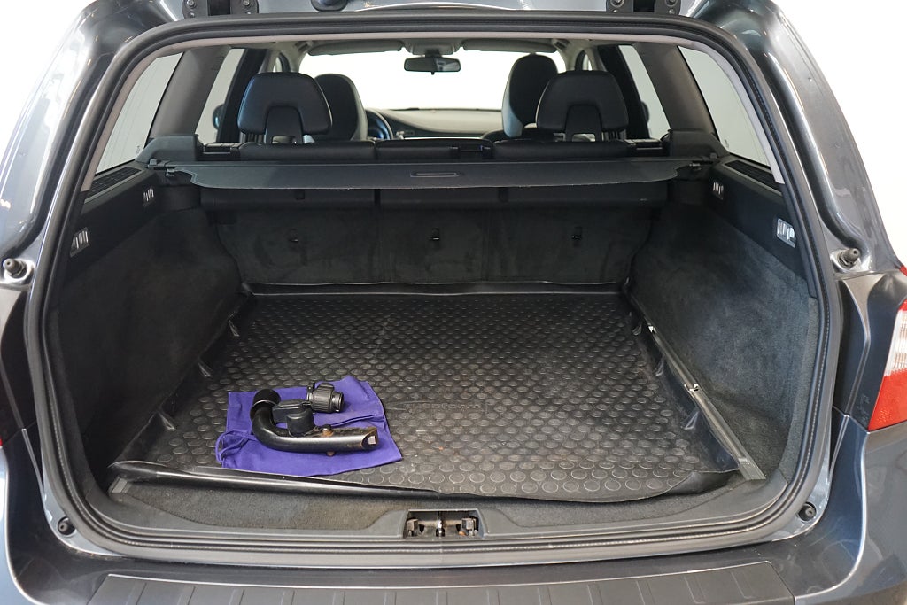 Volvo V70 2.5FT Automat R-Design Dragkrok 231hk