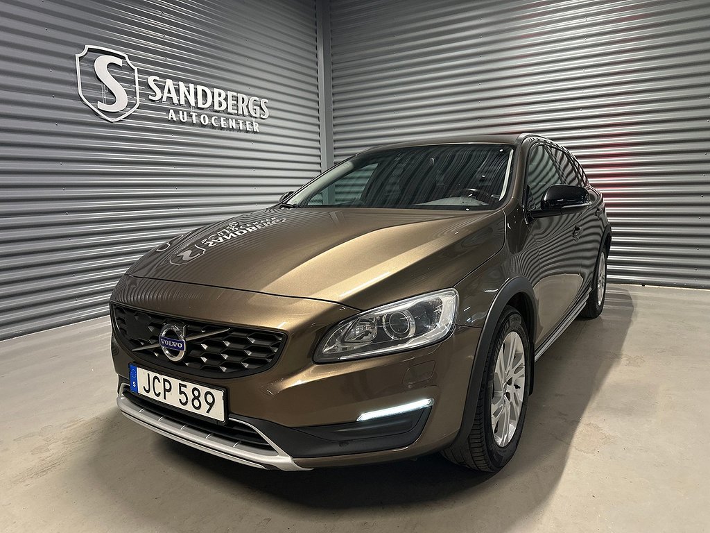 Volvo V60 Cross Country D4 190hk AWD Momentum Voc Drag Eu6