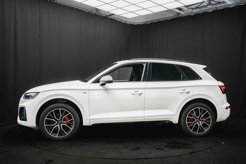 Audi Q5 55 TFSI e Q S-Line BLACK 20'' DRAG KAMERA 1-ÄGARE MOMS