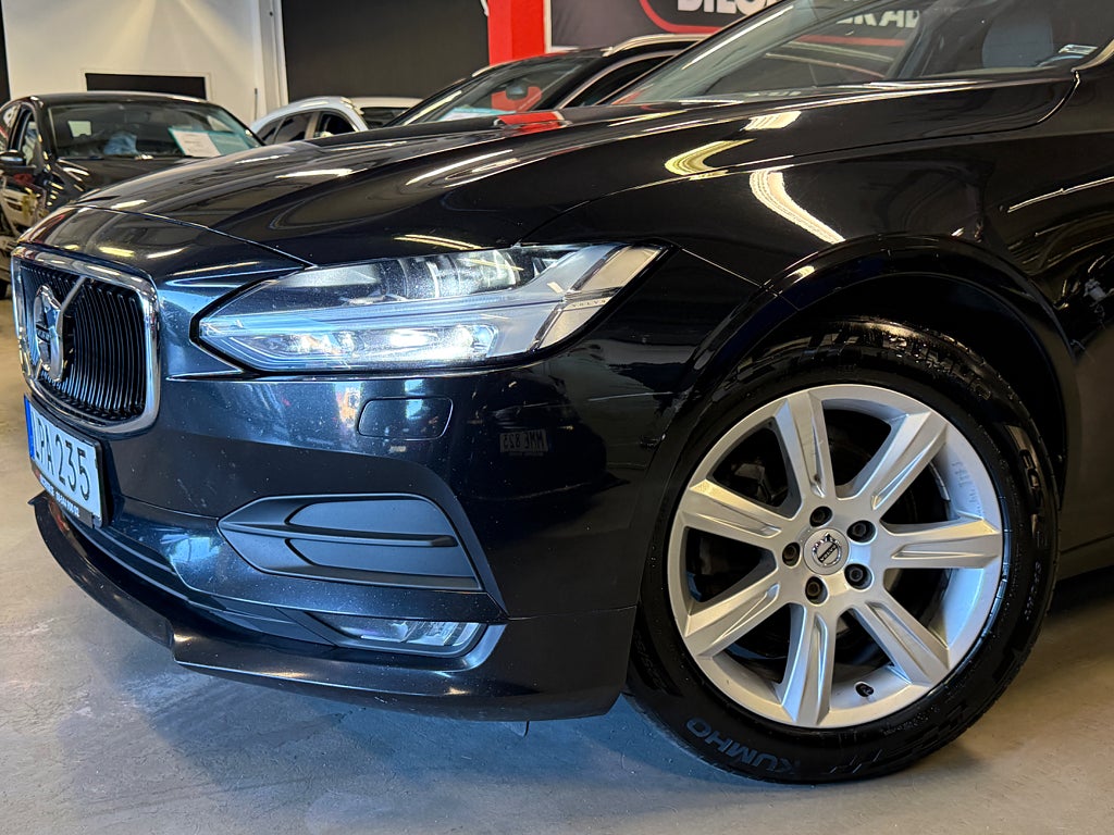 Volvo V90 2018 - miniatyr 2