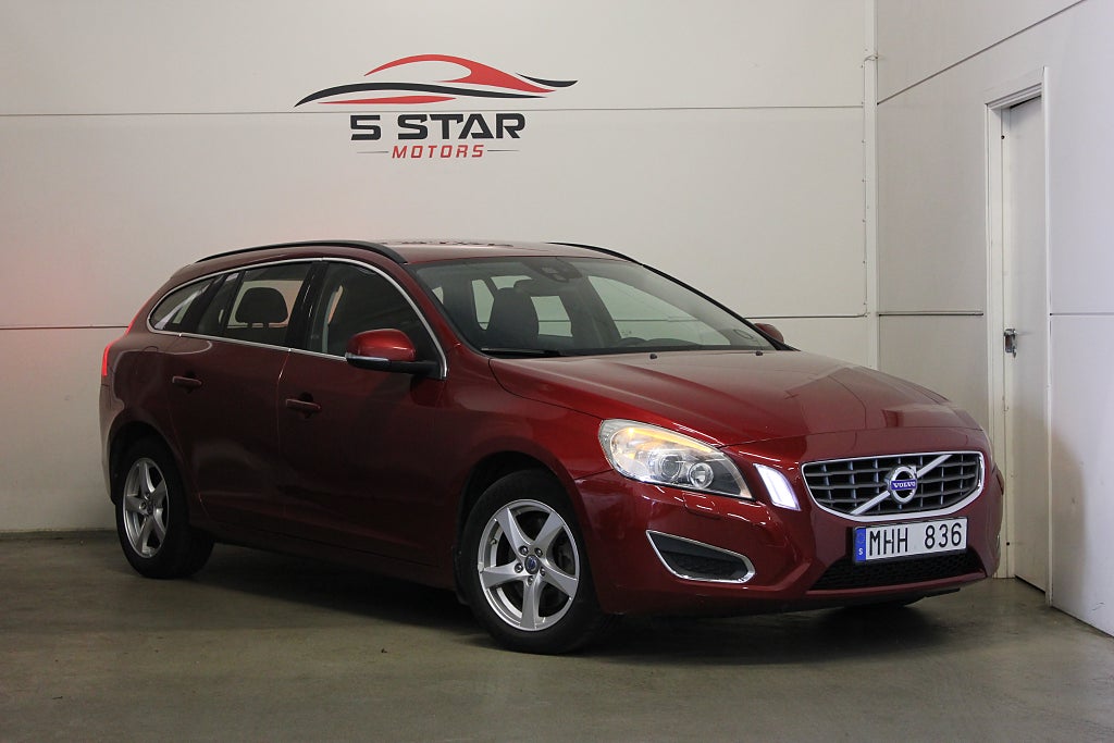 Volvo V60 D3 Geartronic Momentum  Automat Drag P-sesnor Bluetooth
