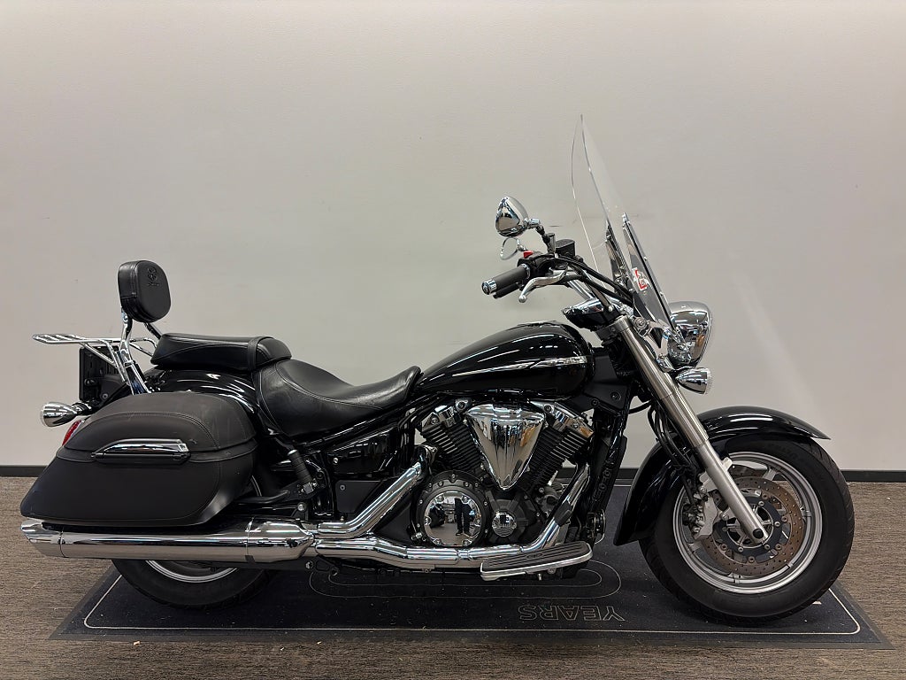 Yamaha XVS1300A UBS 