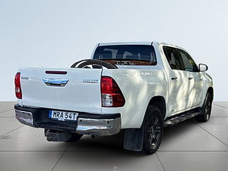 Toyota Hilux Dubbelhytt 2.4 AWD MOMS Drag Mvärme Navi B-kamera S&V – bild 6