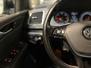 Volkswagen Sharan 7-sits 2.0 TDI AWD Drag Kamera Dvärm SoV