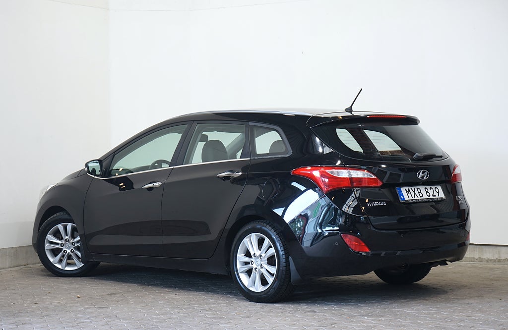 Hyundai i30 Kombi 1.6 CRDi Business B-kamera 110hk