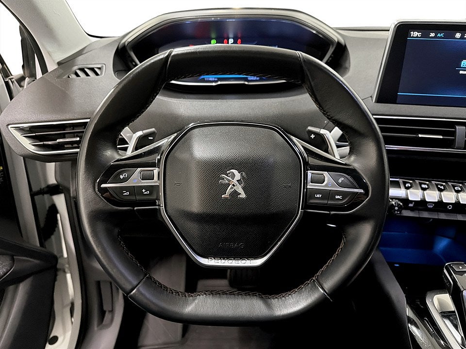 Bild på Peugeot 3008 Active 1.6 BHDi 120hk Aut - CARPLAY