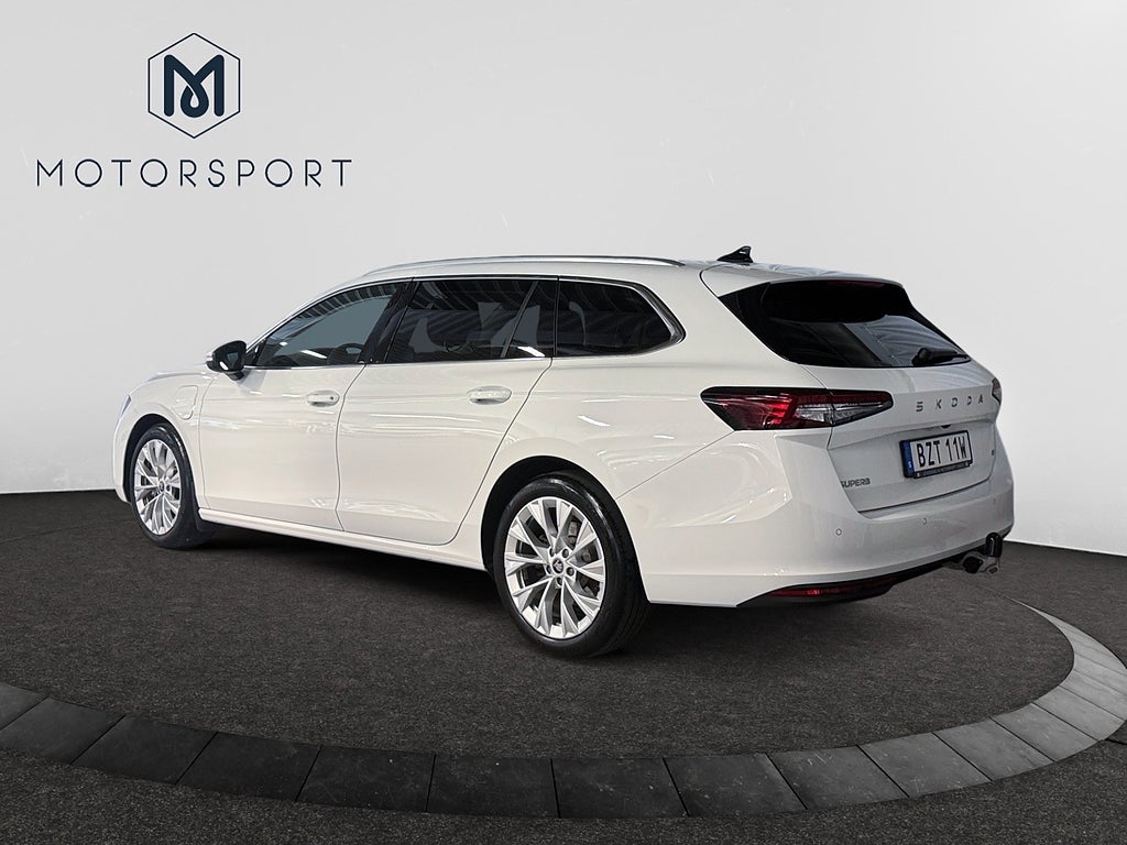 Skoda Superb iV Kombi Selection Explore Edition Drag Adaptiv fart mm bild 5