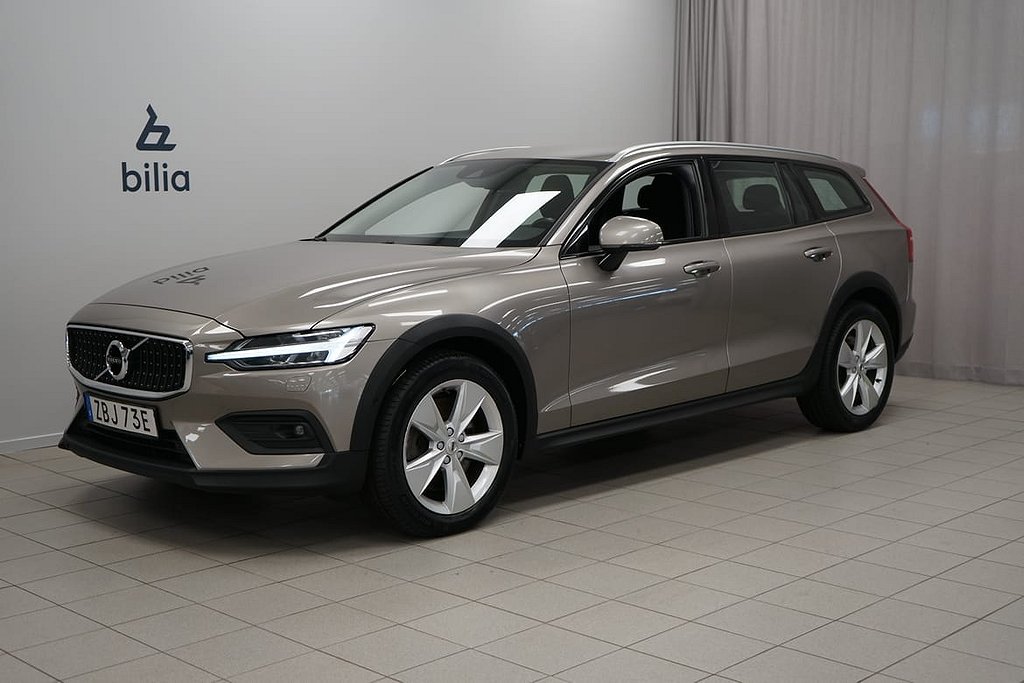 Volvo V60 Cross Country B4 AWD Diesel Adv SE | Se utrustning