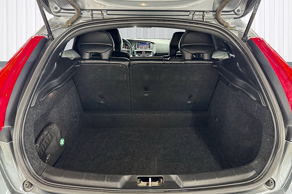 Volvo V40 2018