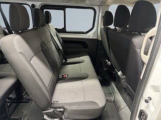 Renault Trafic Passenger L2 dCi 110 MOMSAD/Drag/Kamera/D-Värm/S&V-Däck – bild 13