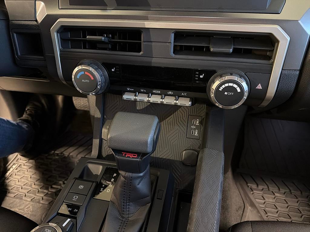 Toyota Tacoma 2025 - miniatyr 12