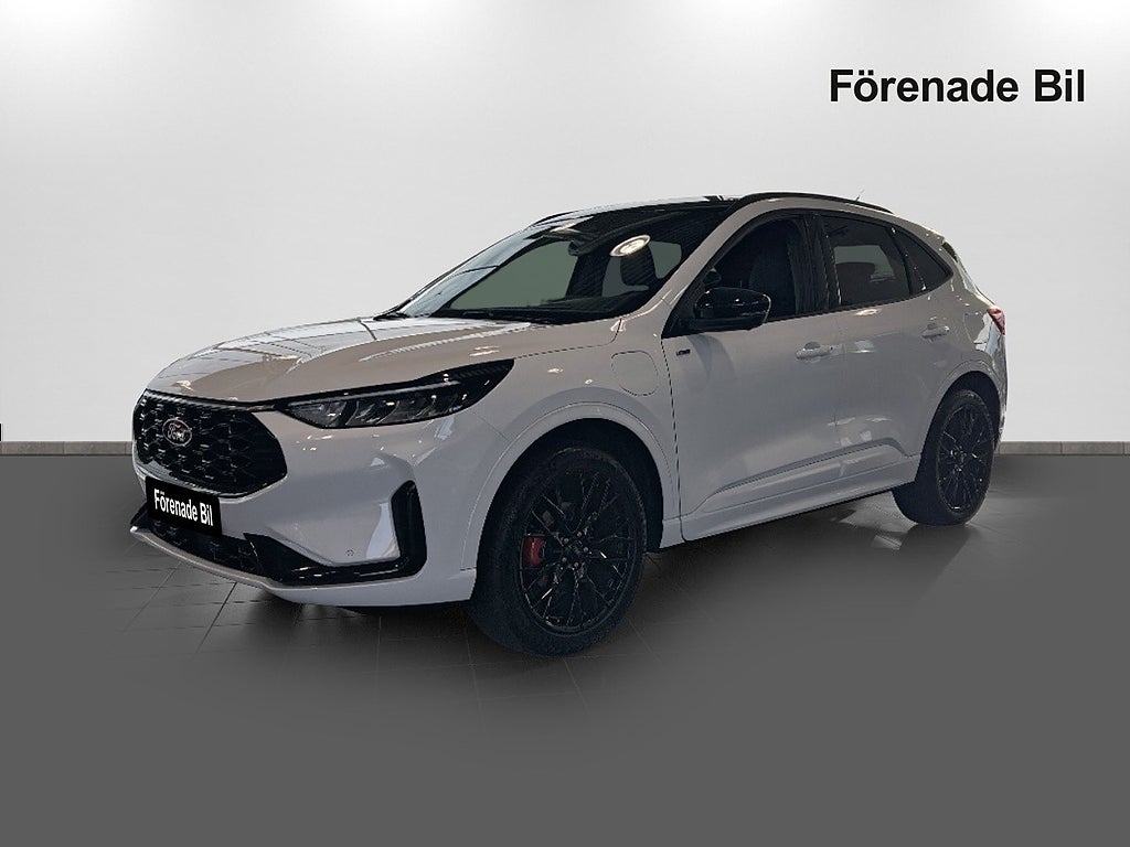 Ford Kuga PLUG-IN HYBRID ST-LINE X BLACK EDITION / VINTERHJUL