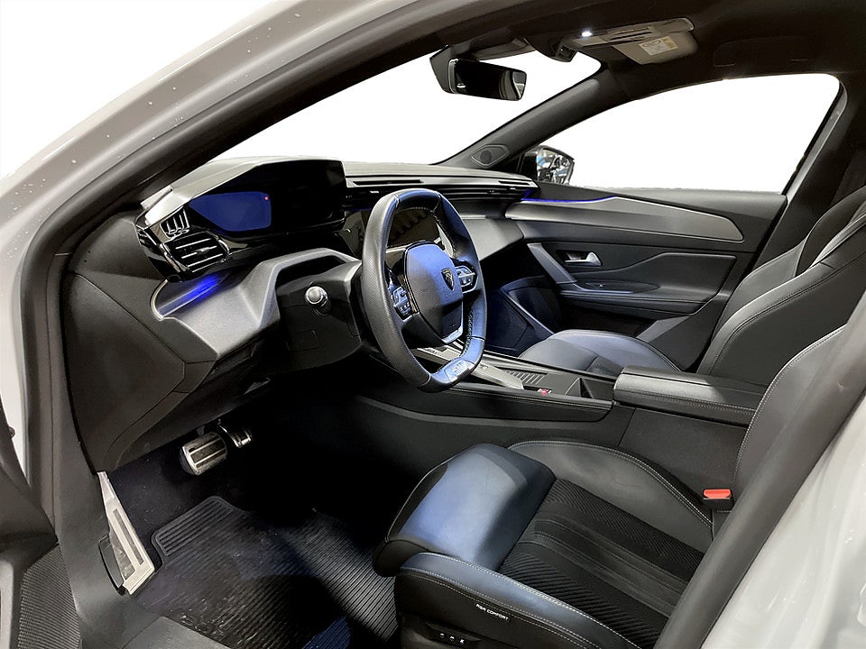 Bild på Peugeot 308 5D GT 1.2 PT 130hk Aut - 360,CARPLAY,NAV