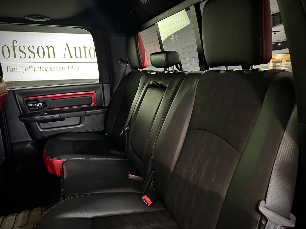 Dodge RAM 1500 Rebel 5,7 L Mkt fin o låga mil 4 X 4  394 hk - bild 7