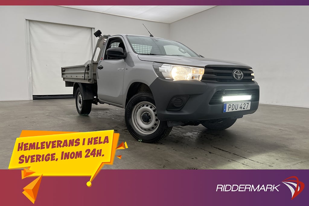 Toyota Hilux Enkelhytt FLAK 2.4 AWD M/K-Värm Diff Drag Moms