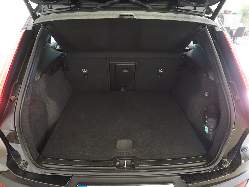 Volvo XC40 Recharge T4 DCT Inscription Expression Kamera ACC 2022