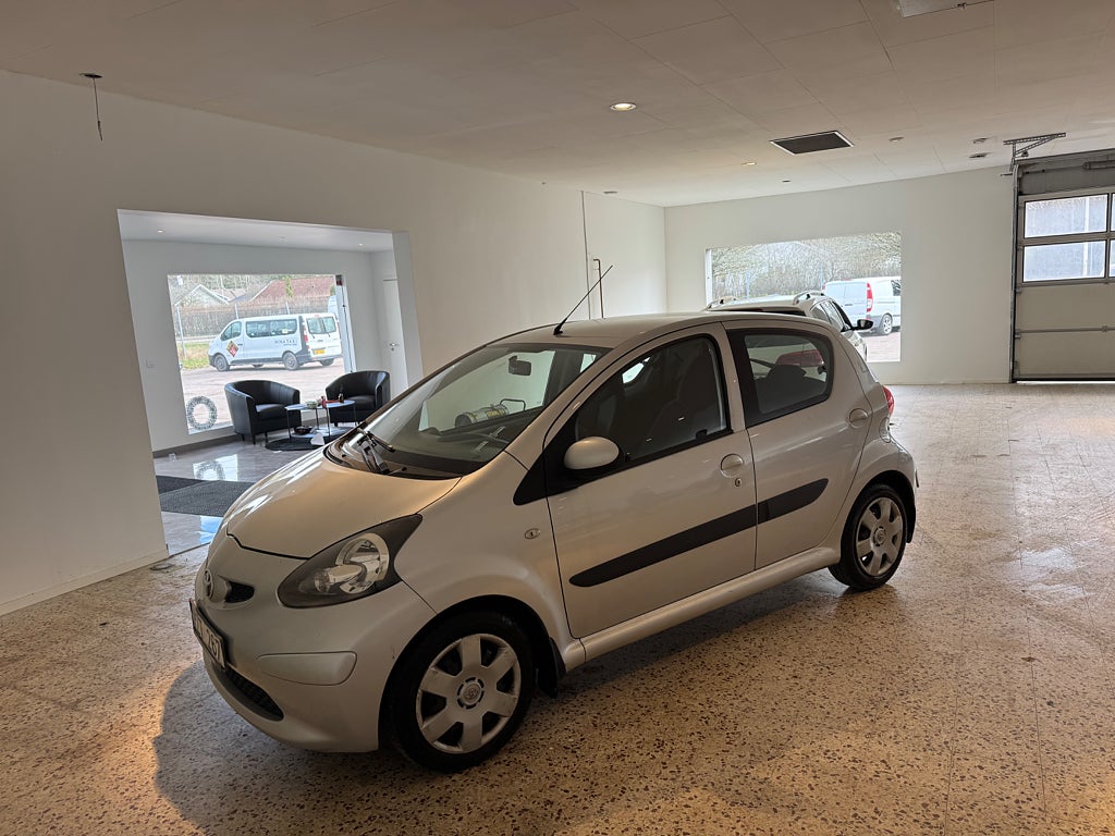 Toyota Aygo  1.0 VVT-i ny besiktad lågmil 
