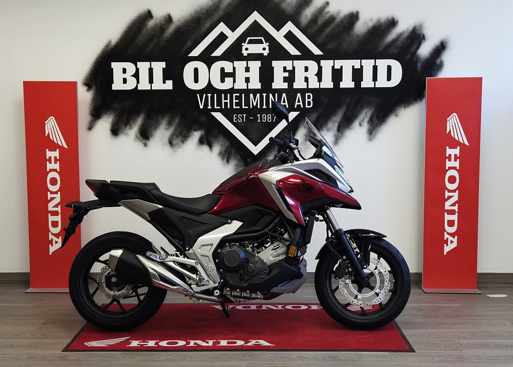 Honda NC750X boka 2026