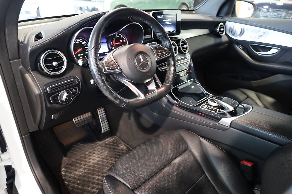 Mercedes-Benz GLC 250 d 4MATIC AUT Drag Värmare Burmester Kamera Navi