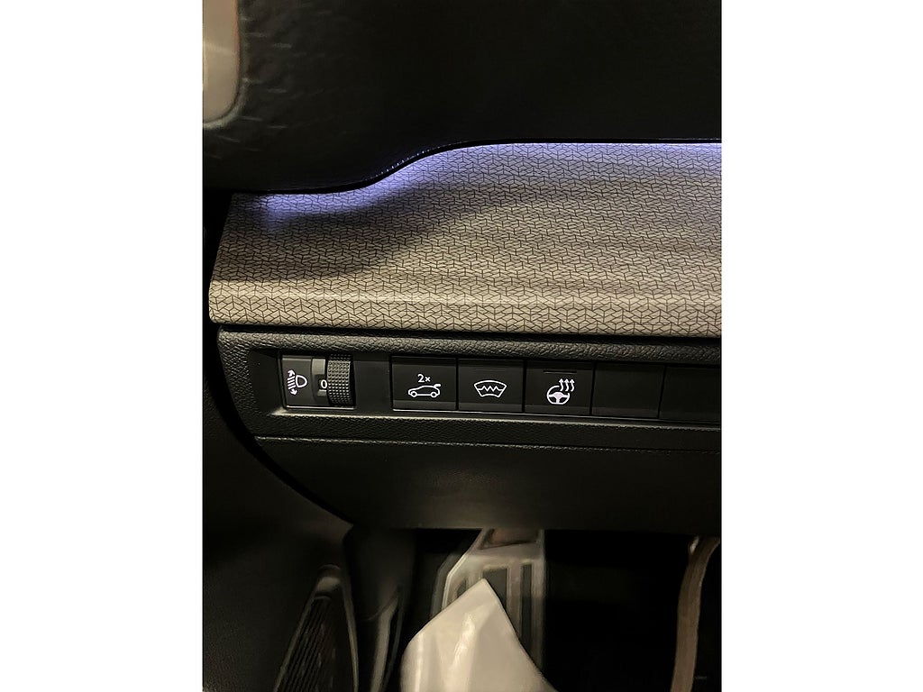 Bild på Citroën C5 X Shine 1.6 PT 180hk Aut - 360-KAMERA, CARPLAY