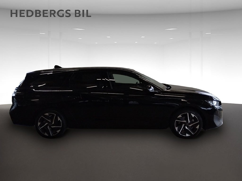 Peugeot 308 sw Hybrid 145 1.2 PureTech -DSC Allure thumbnail