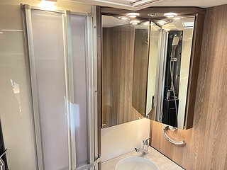 Husbil-integrerad Kabe TMI 810 LQB 21 av 27