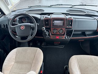 Husbil-integrerad Rapido Le Randonneur 251 3 av 20