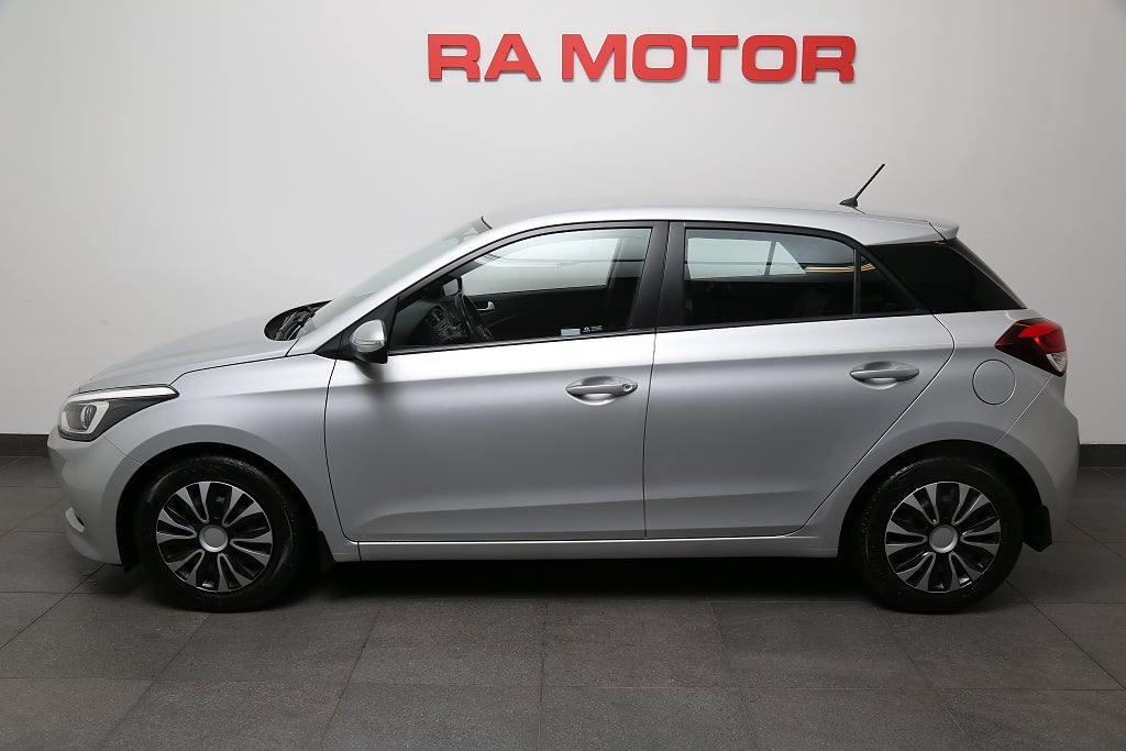 Hyundai i20 1,4 100hk Premium Automat P-sensor Bluetooth 2016